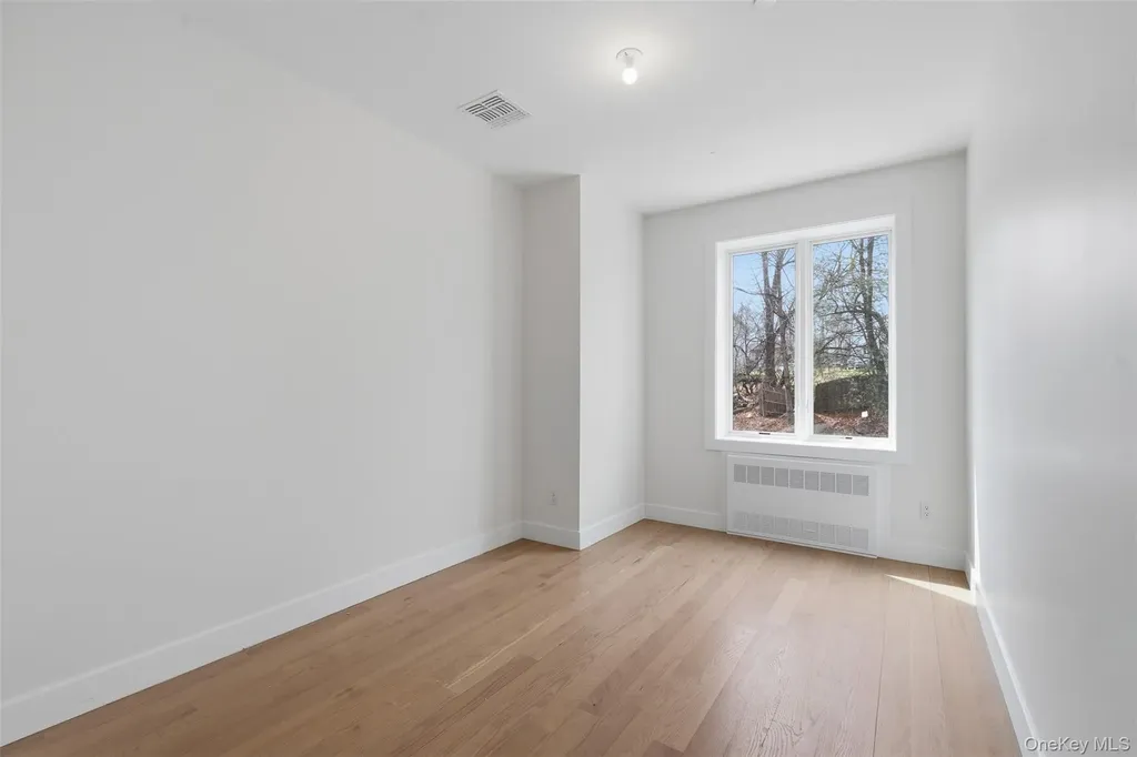 3 Valley Way Spring Valley NY 10977