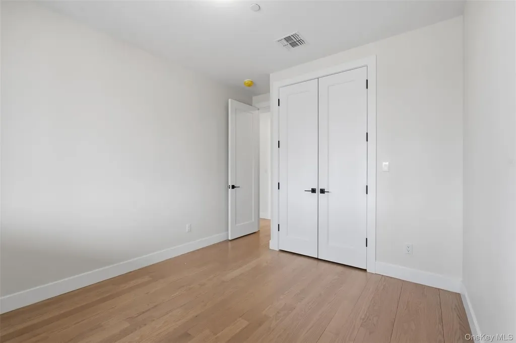 3 Valley Way Spring Valley NY 10977