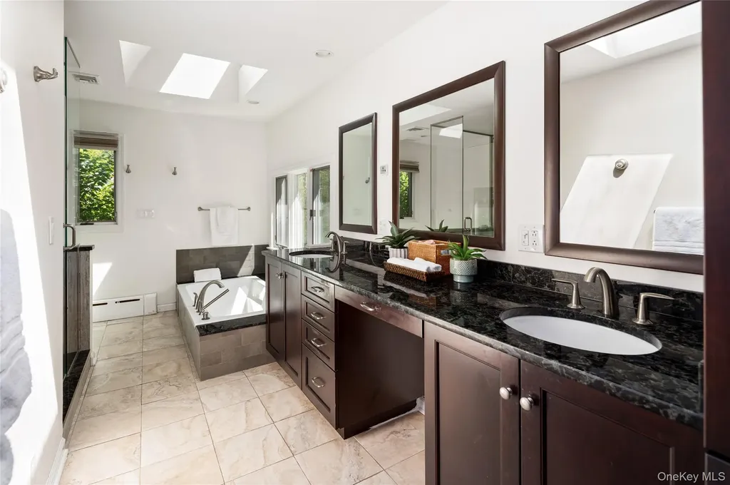 16 Carolyn Place Armonk NY 10504