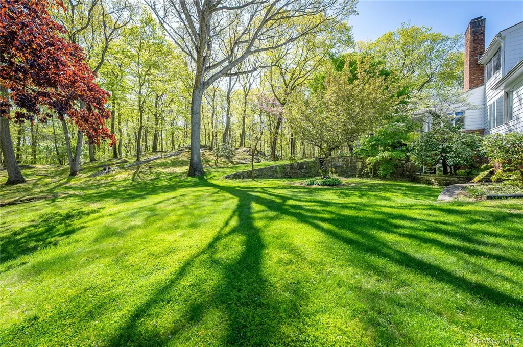 16 Carolyn Place Armonk NY 10504