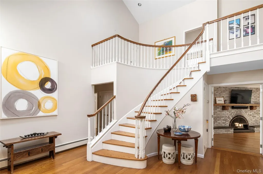 16 Carolyn Place Armonk NY 10504