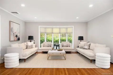 16 Carolyn Place Armonk NY 10504