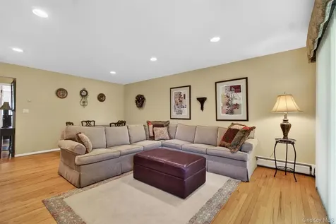 1 Church Lane Valley Cottage NY 10989