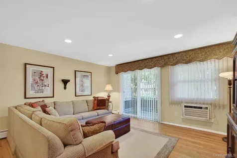 1 Church Lane Valley Cottage NY 10989