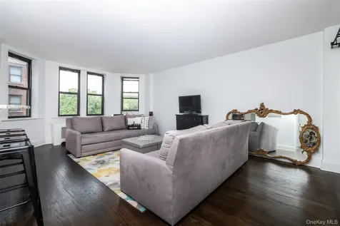 11 Alden Road Larchmont NY 10538