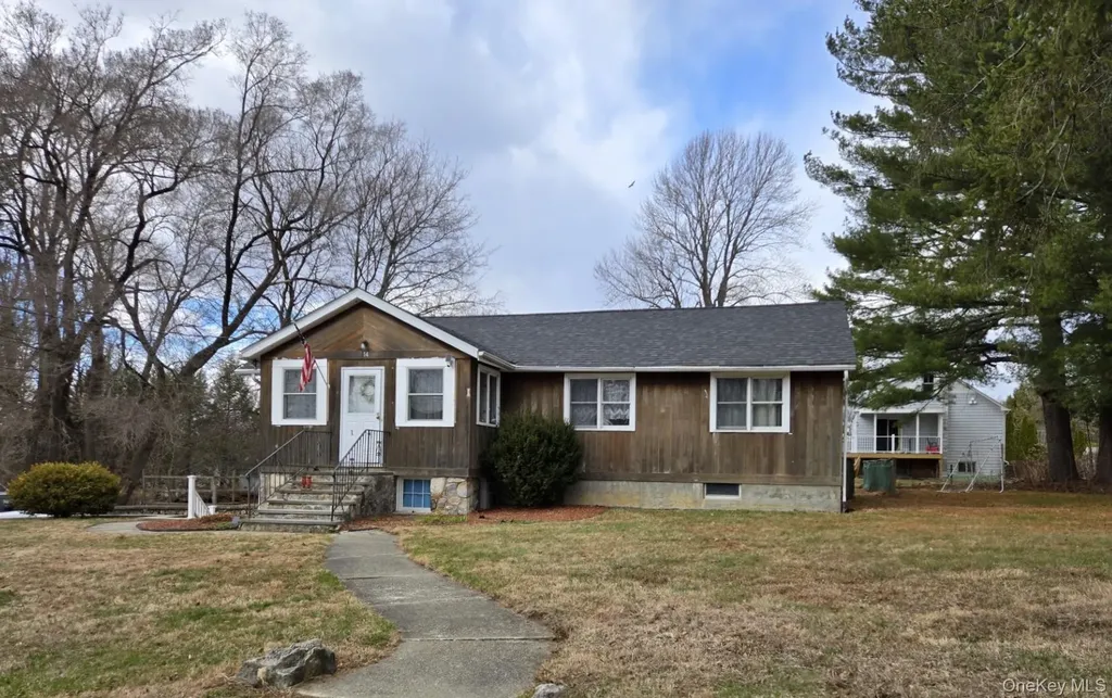 14 Lowell Road Carmel NY 10512