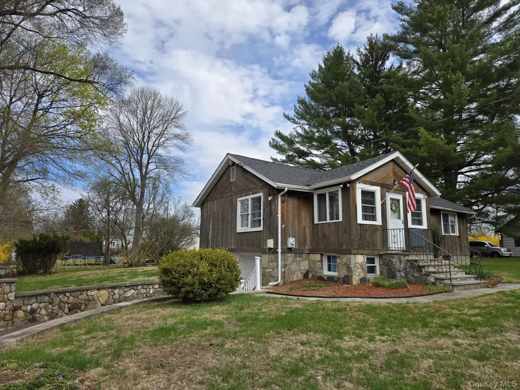 14 Lowell Road Carmel NY 10512