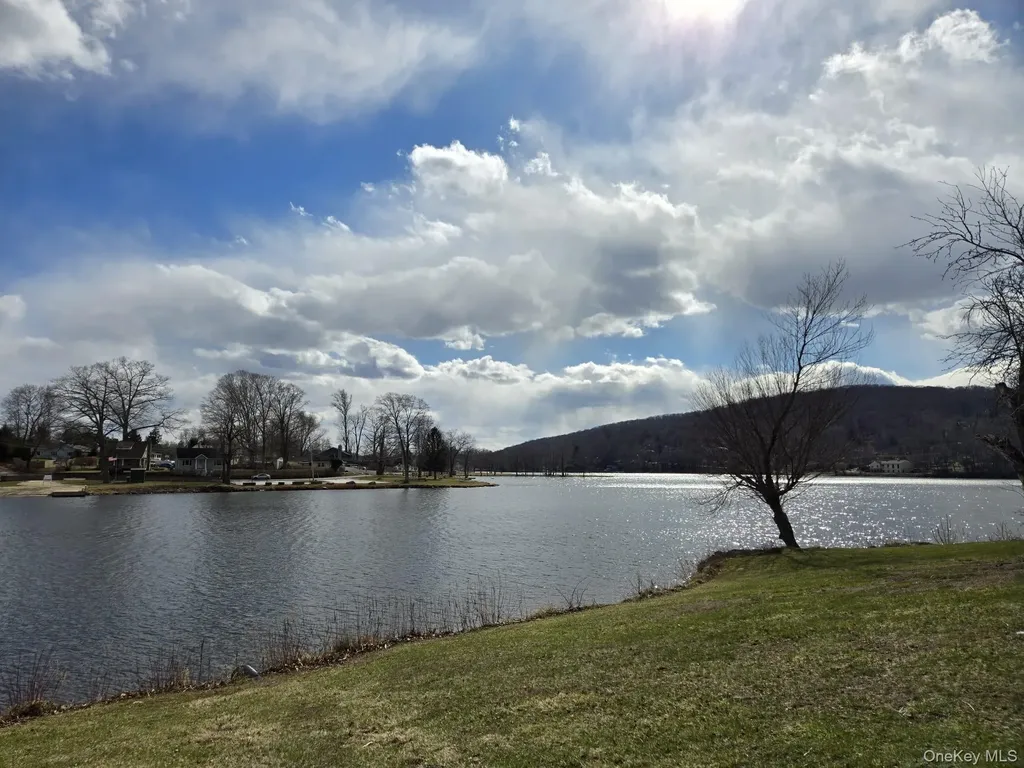 14 Lowell Road Carmel NY 10512