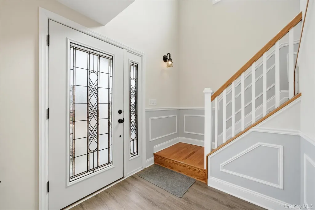 184 Inlet Drive Lindenhurst NY 11757