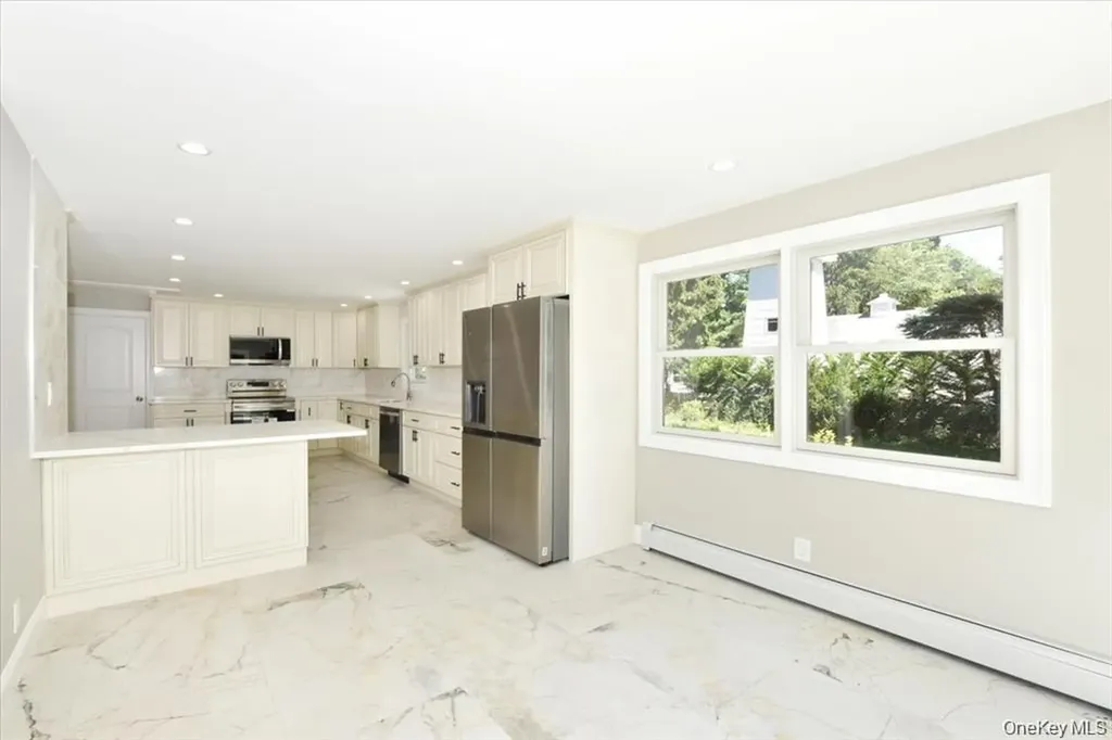 87 Dunlop Road Huntington NY 11743
