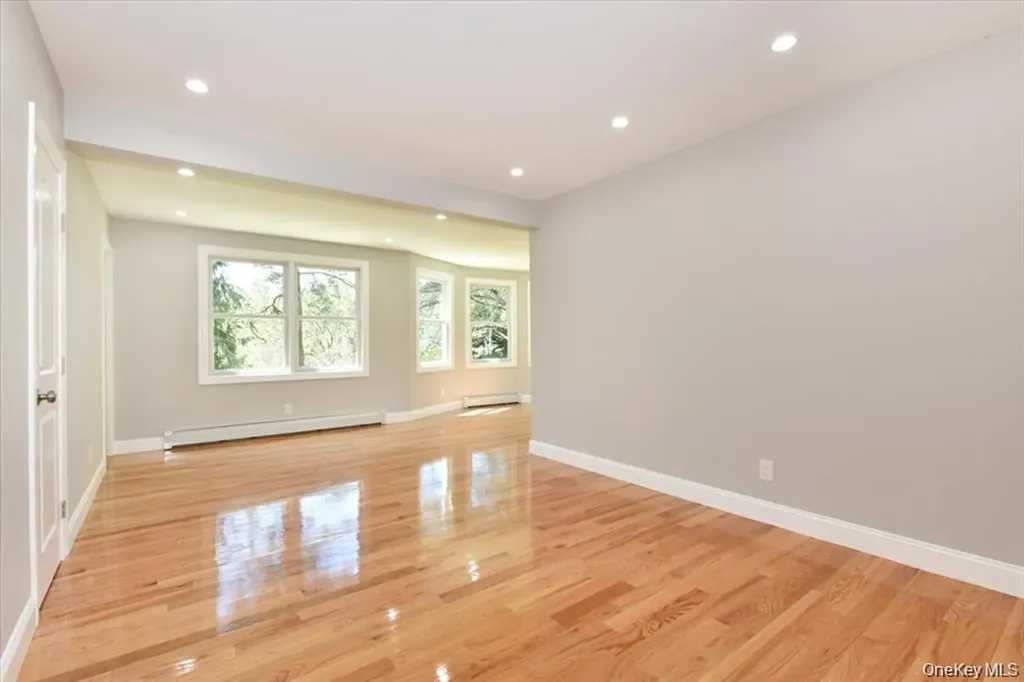 87 Dunlop Road Huntington NY 11743
