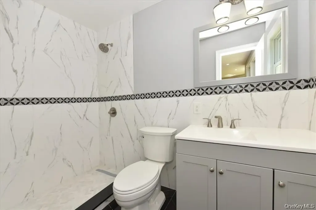 87 Dunlop Road Huntington NY 11743