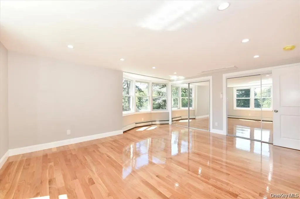 87 Dunlop Road Huntington NY 11743