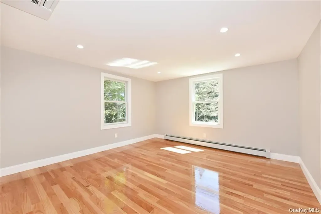 87 Dunlop Road Huntington NY 11743