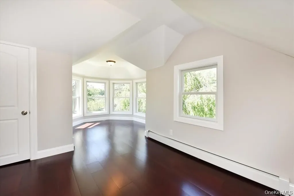 87 Dunlop Road Huntington NY 11743