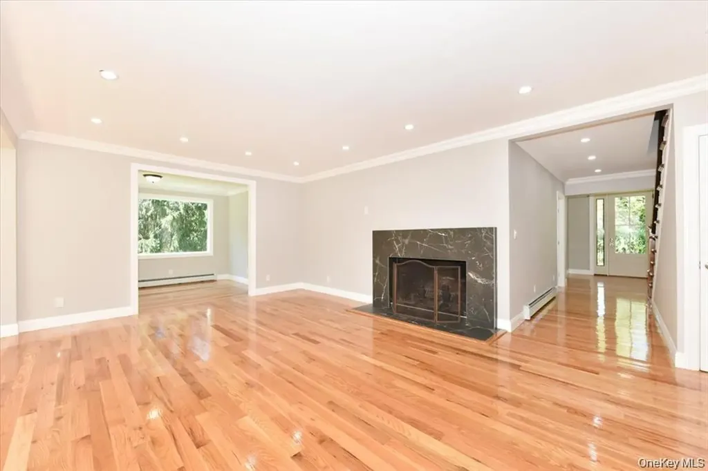87 Dunlop Road Huntington NY 11743