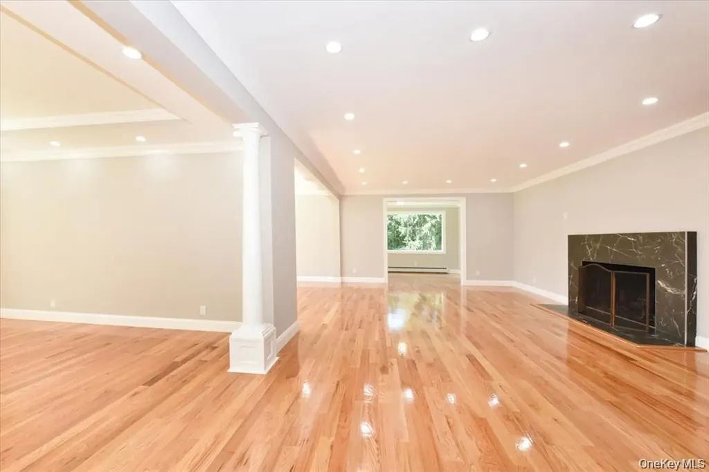87 Dunlop Road Huntington NY 11743