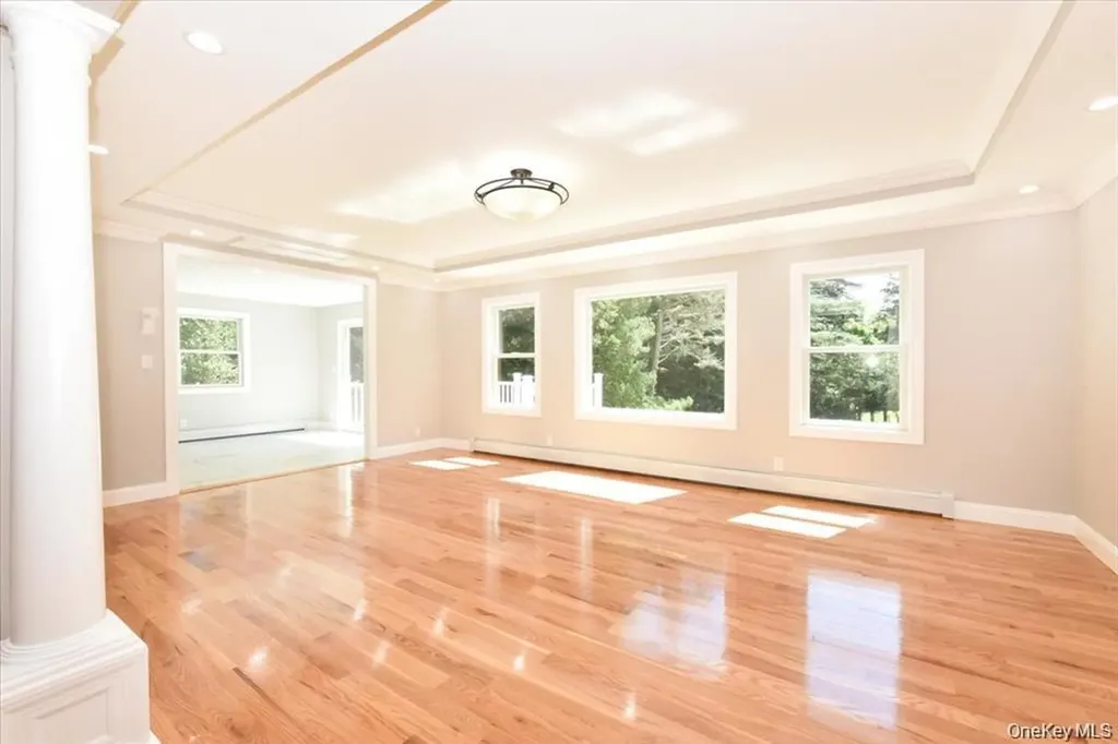 87 Dunlop Road Huntington NY 11743