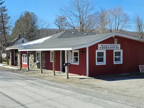 47 Burdick Road Lagrangeville NY 12540