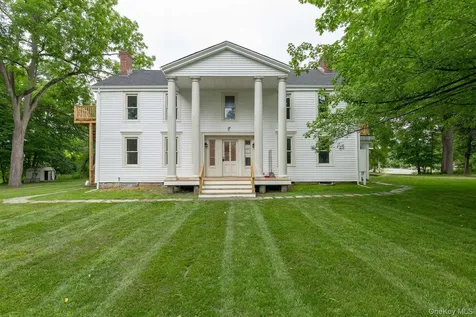 681 Route 216 Poughquag NY 12570