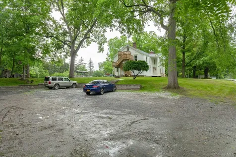 681 Route 216 Poughquag NY 12570
