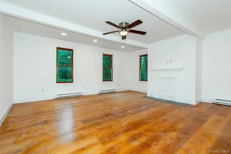 681 Route 216 Poughquag NY 12570