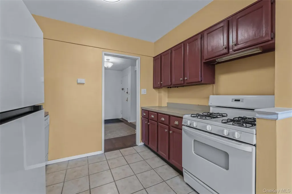 43-25 Douglaston Parkway Douglaston NY 11363