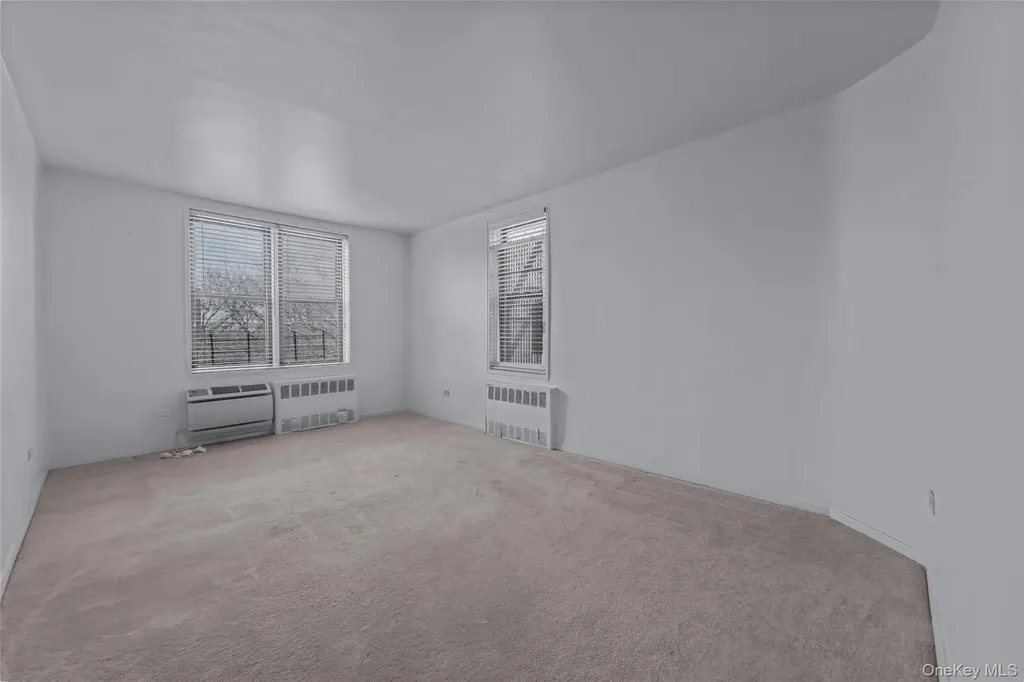 43-25 Douglaston Parkway Douglaston NY 11363