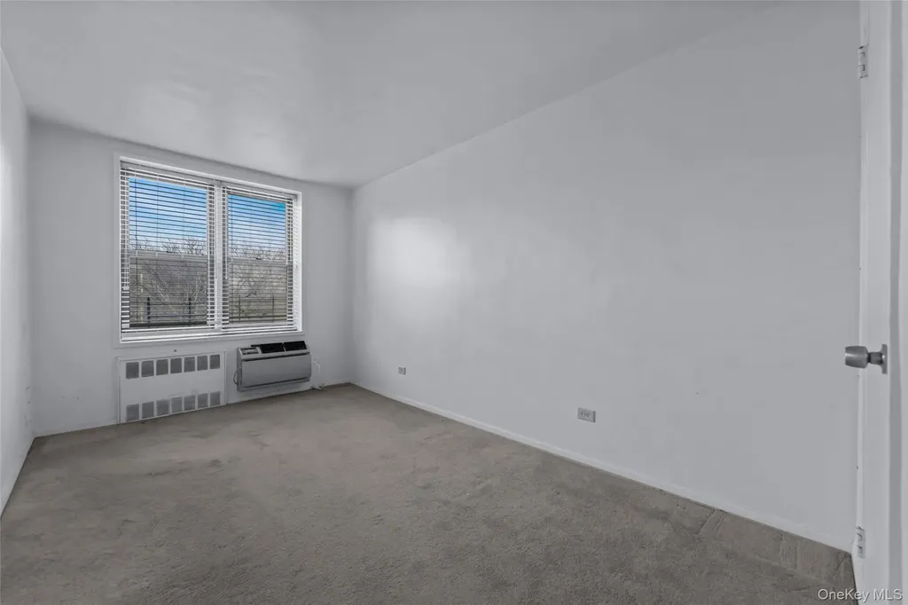 43-25 Douglaston Parkway Douglaston NY 11363