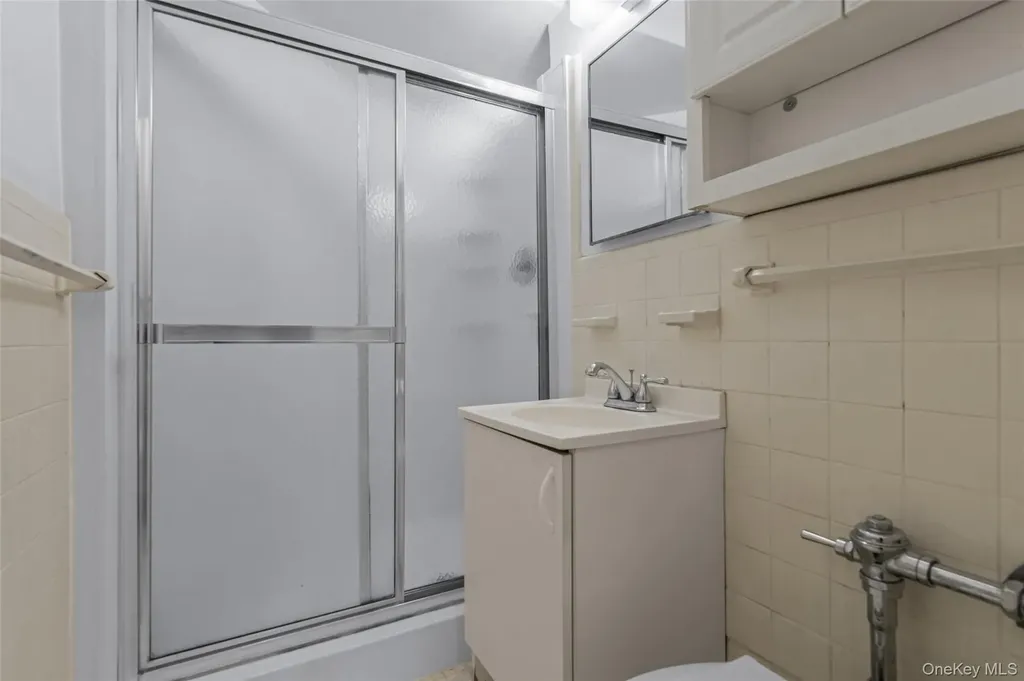 43-25 Douglaston Parkway Douglaston NY 11363