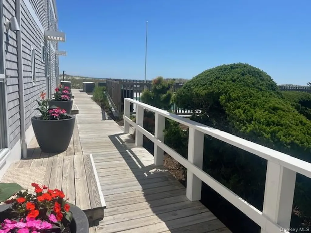 539 Dune Road Westhampton NY 11978