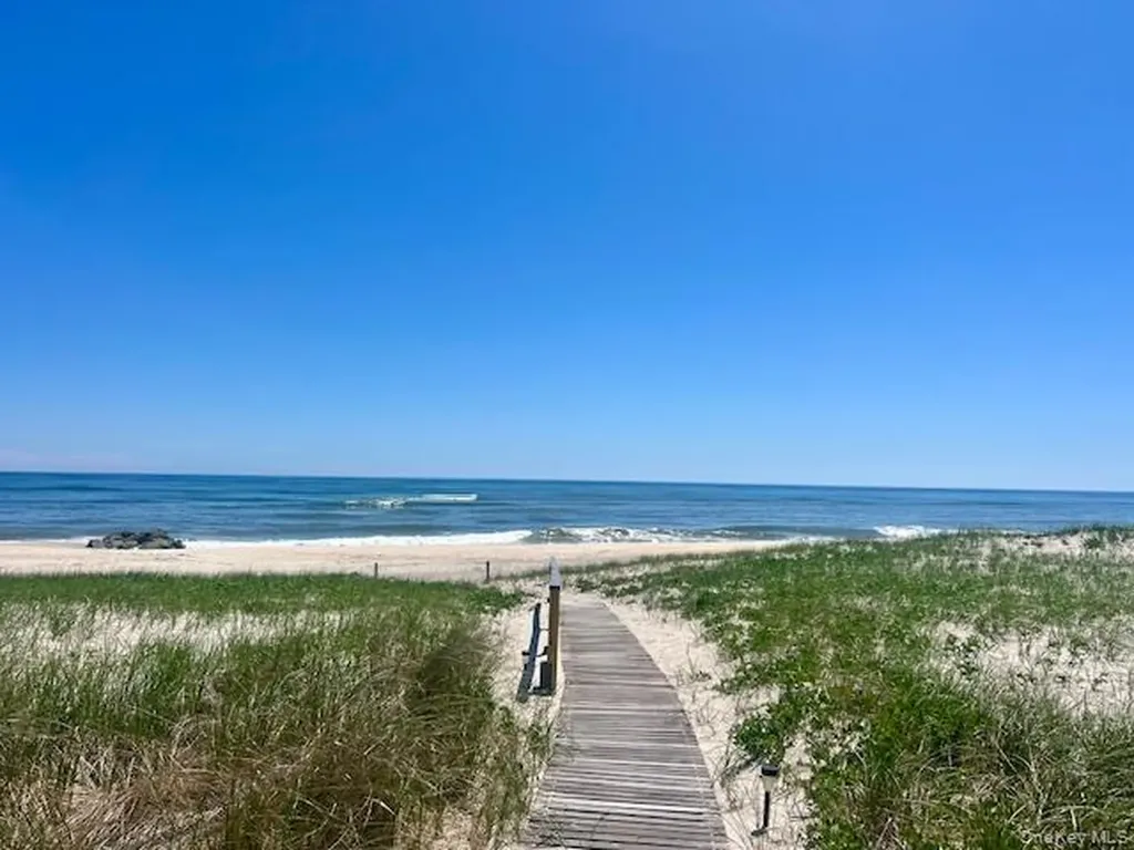 539 Dune Road Westhampton NY 11978