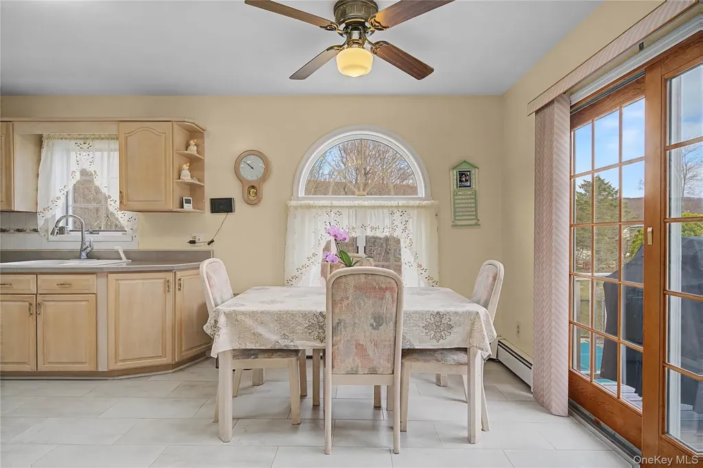 6 Adams Court Monroe NY 10950