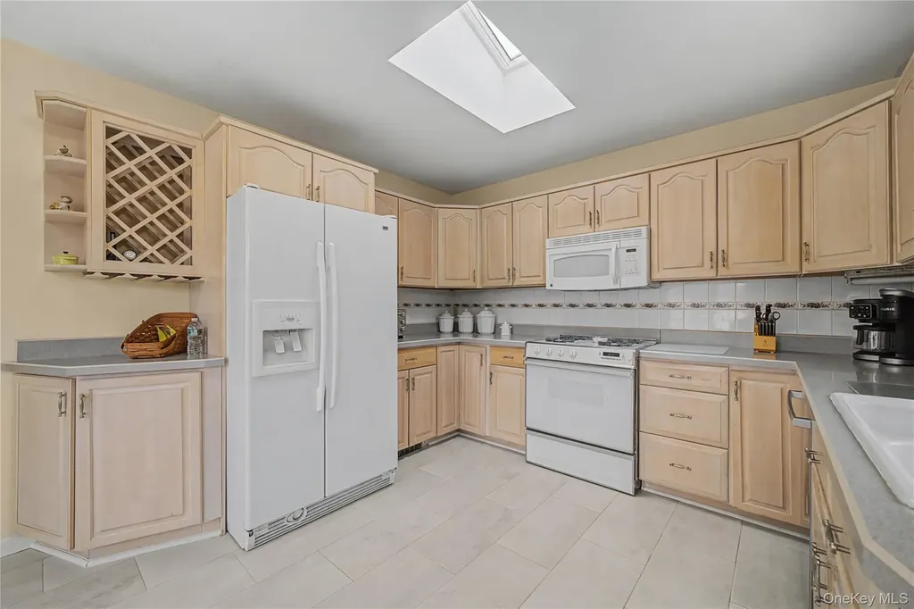 6 Adams Court Monroe NY 10950