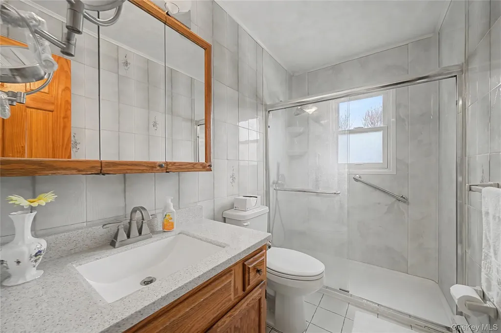 6 Adams Court Monroe NY 10950