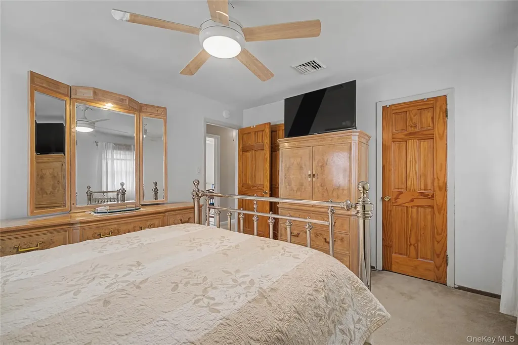 6 Adams Court Monroe NY 10950