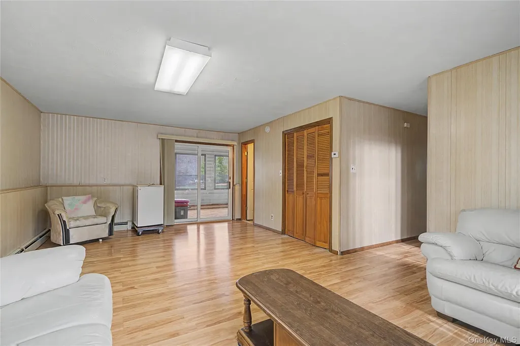 6 Adams Court Monroe NY 10950