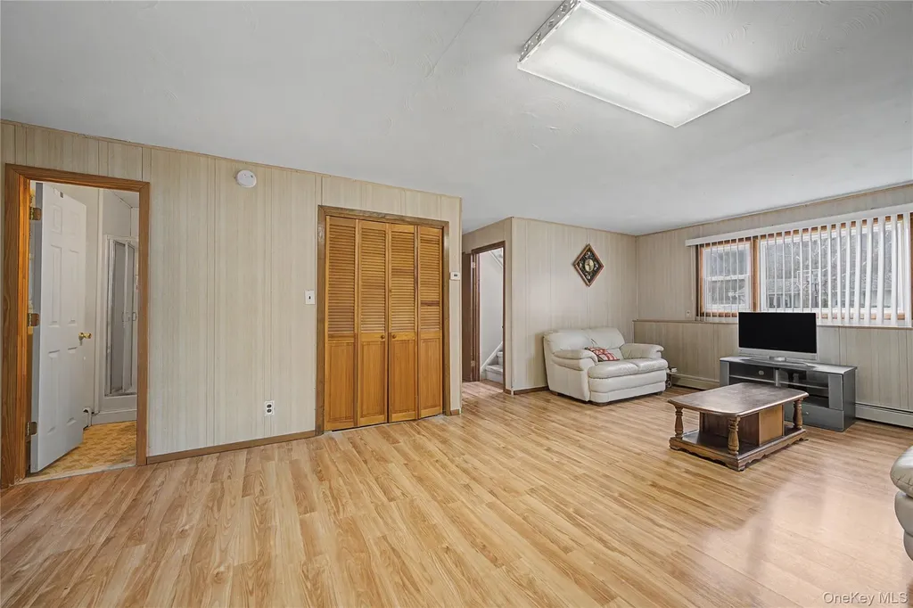6 Adams Court Monroe NY 10950