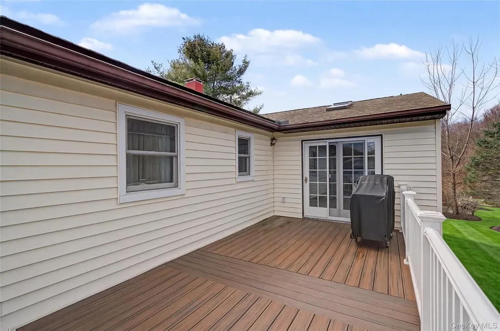 6 Adams Court Monroe NY 10950