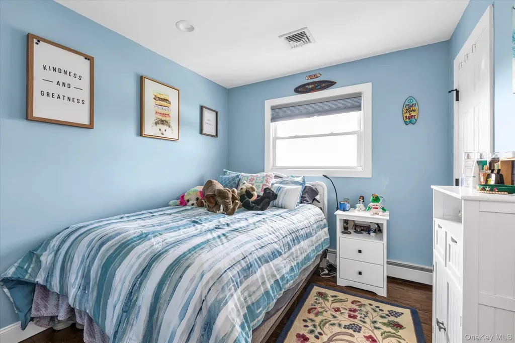 35 Lee Avenue Babylon NY 11702