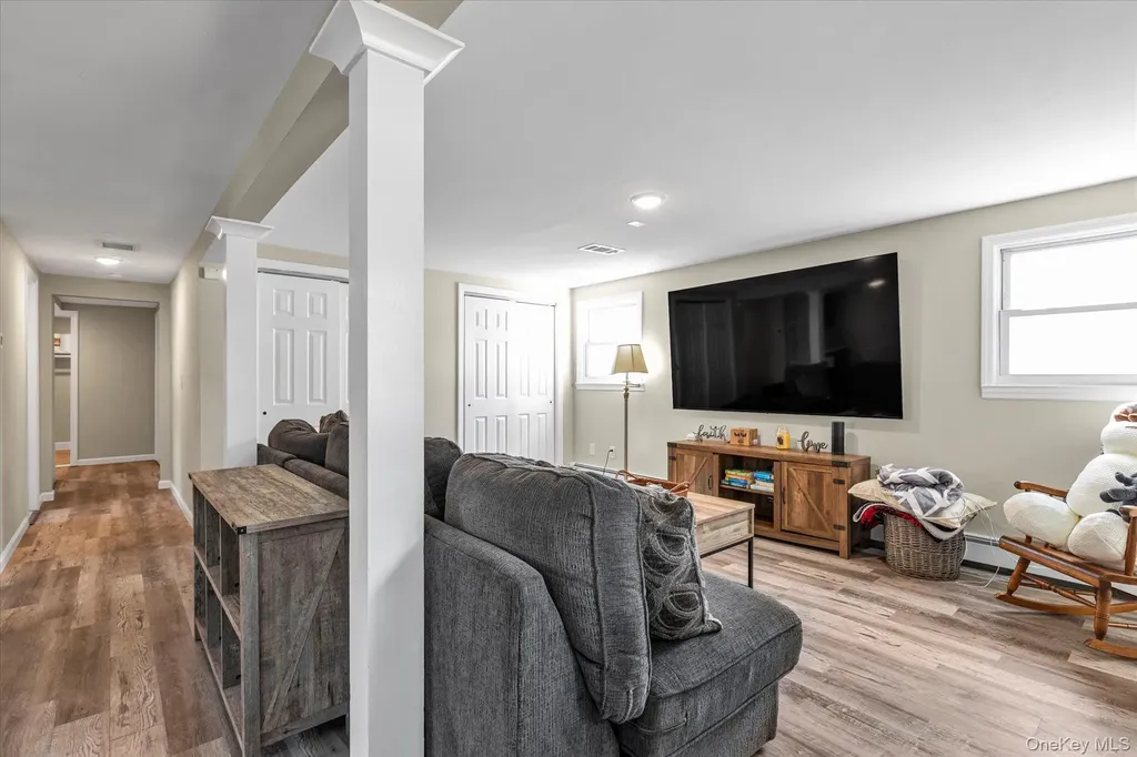 35 Lee Avenue Babylon NY 11702