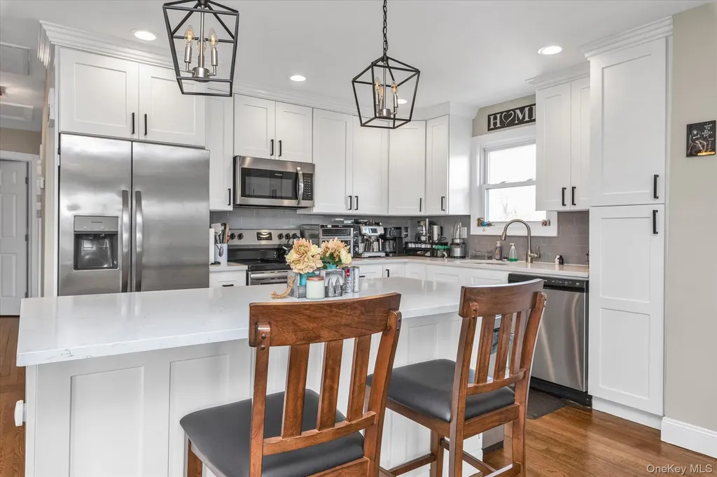 35 Lee Avenue Babylon NY 11702