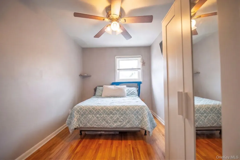 264 Throgs Neck Boulevard Bronx NY 10465
