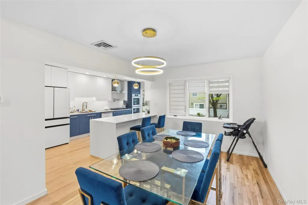 23 Geoffrey Lane Hewlett NY 11557