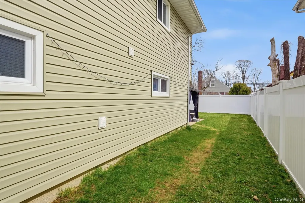 38 Sutton Street Hempstead NY 11550
