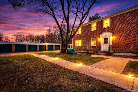 15 Fieldstone Drive Hartsdale NY 10530