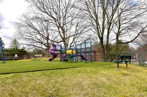 15 Fieldstone Drive Hartsdale NY 10530