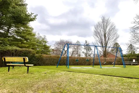 15 Fieldstone Drive Hartsdale NY 10530