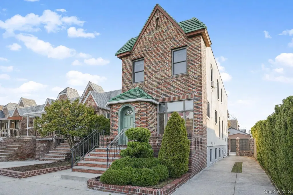 2071 E 35th Street Brooklyn NY 11234