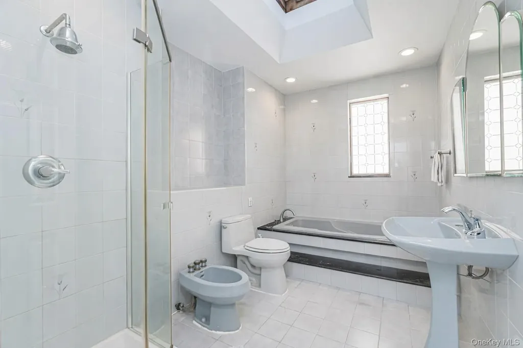 2071 E 35th Street Brooklyn NY 11234